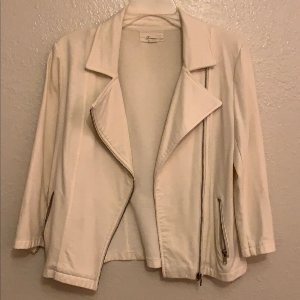 Cream/white blazer